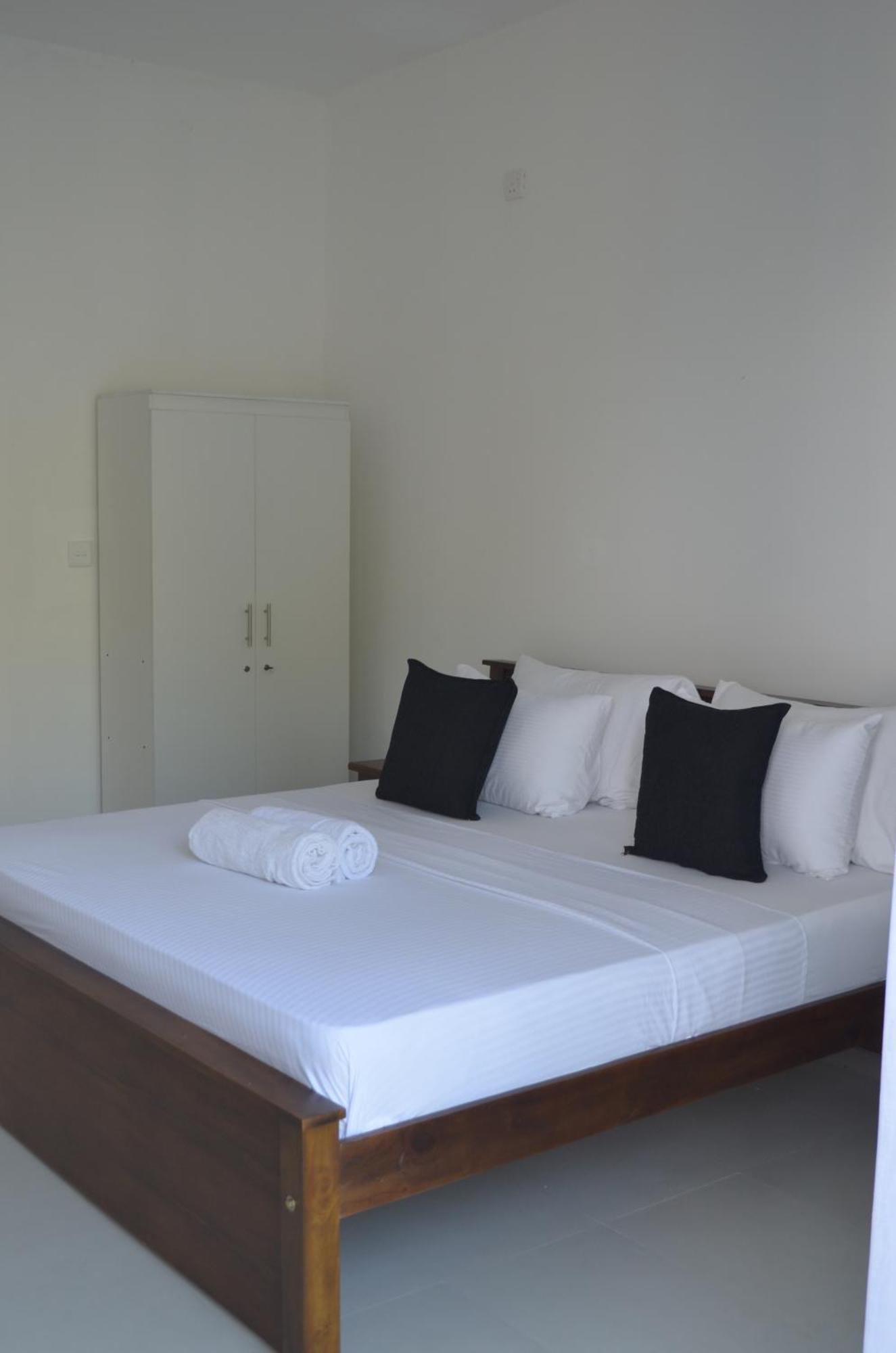 Silina Airport Transit Hotel & Residence 카투나야크 외부 사진