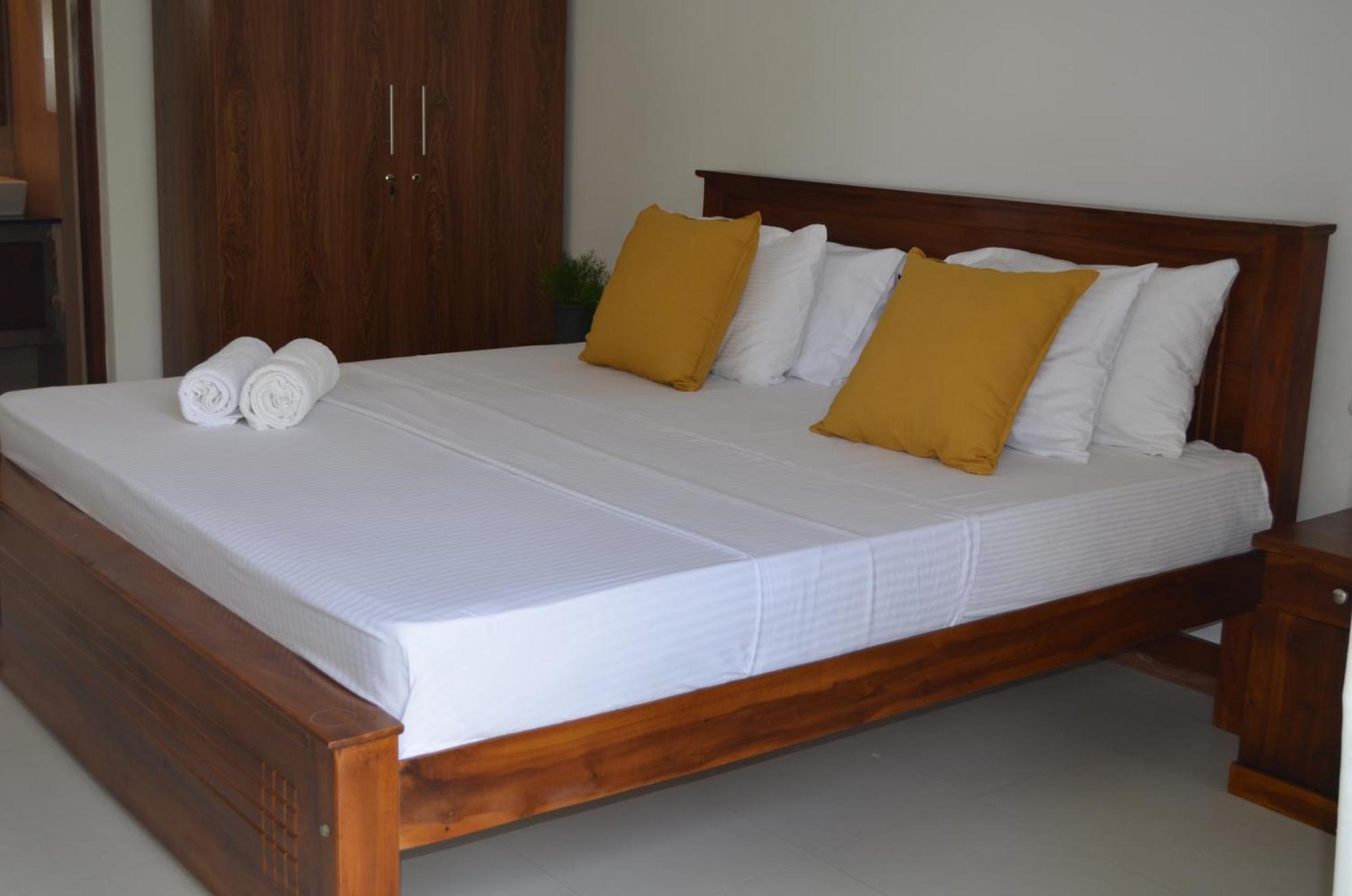 Silina Airport Transit Hotel & Residence 카투나야크 외부 사진