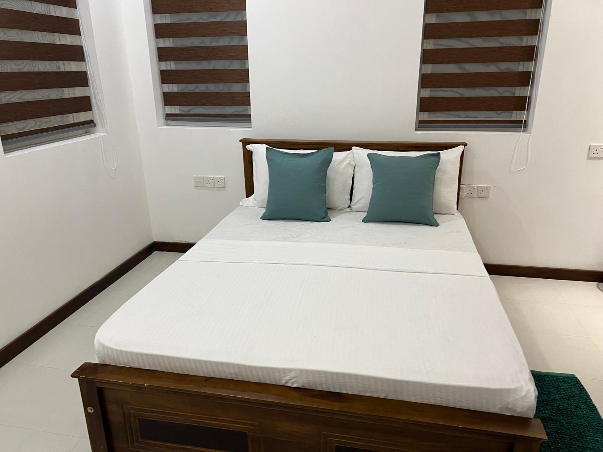 Silina Airport Transit Hotel & Residence 카투나야크 외부 사진